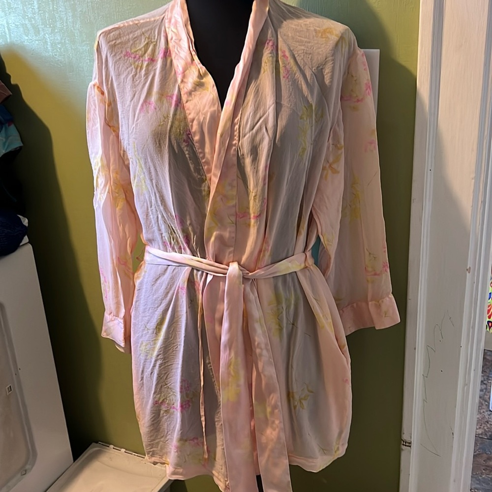 For Your Comfort 100% Silk robe medium
